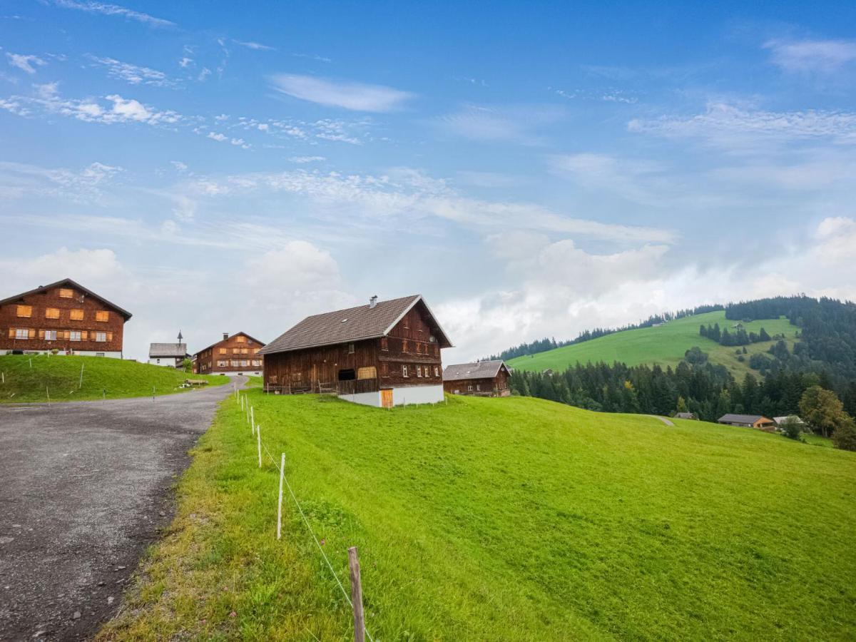 Vintage Holiday Home In Vorarlberg Near Ski Area 施瓦岑贝格 外观 照片