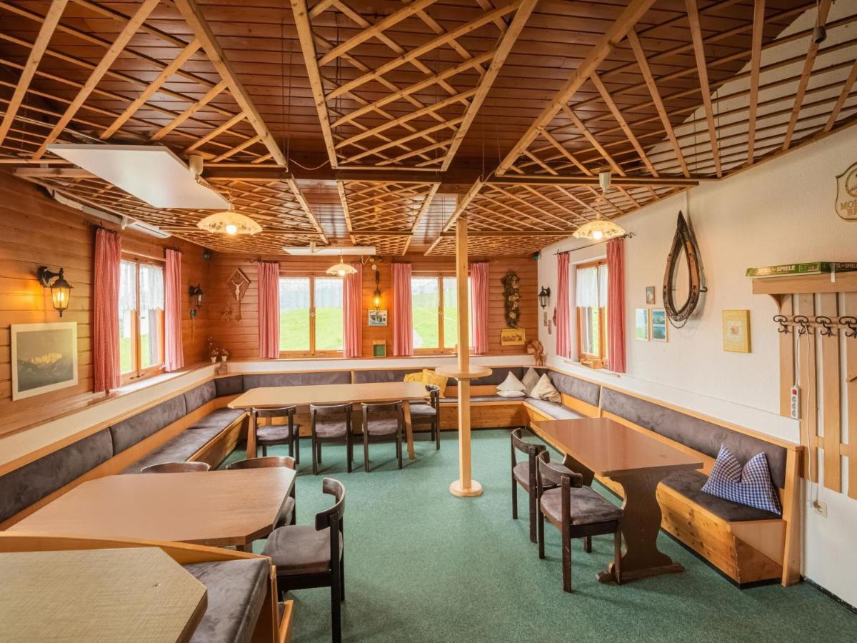 Vintage Holiday Home In Vorarlberg Near Ski Area 施瓦岑贝格 外观 照片